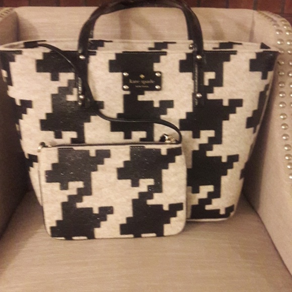 Purses - Picture 3 of 8